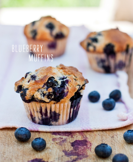 Blueberry Muffins || foodiecrush.com
