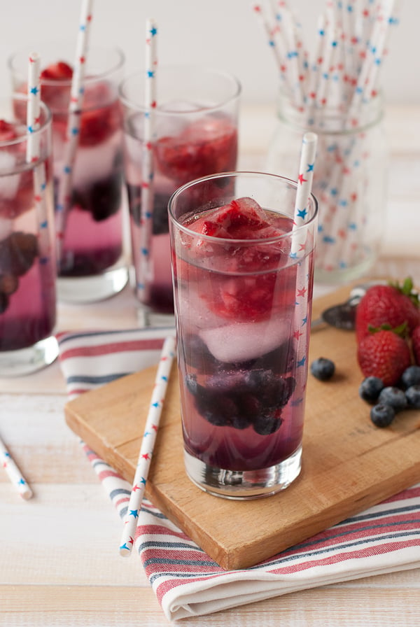 Red-White-And-Blue-Vanilla-Bean-Spritzer-Non-Alchoholic-Holidayfoodparty-20