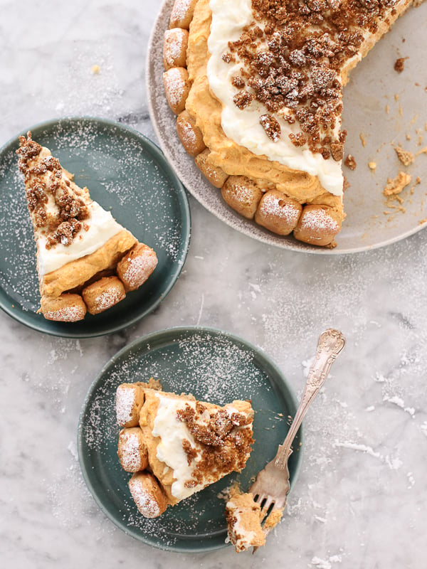 Pumpkin Tiramisu. It's a pie. It's a cake. It's delish | foodiecrush.com