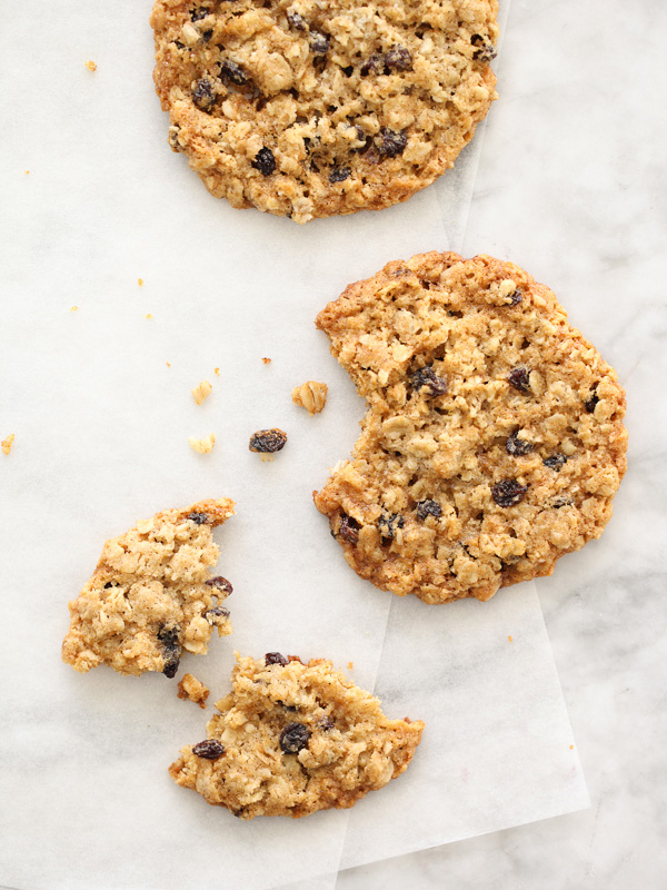 Currant Cookies are chewy and crispy all a the same time | foodiecrush.com 