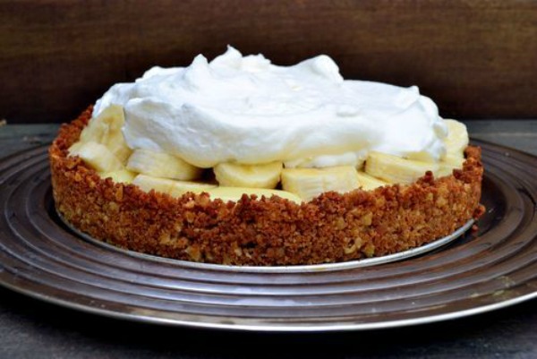 Banana Pudding Cream Pie from Buttermilk Bakes on foodiecrush.com