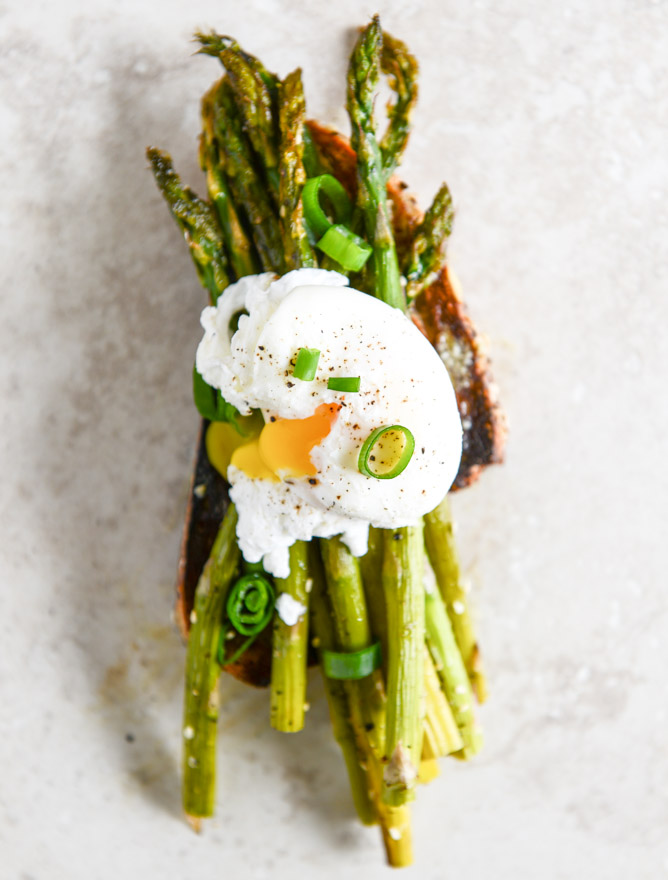 asparagus-egg-toasts-I-howsweeteats.com-2-1