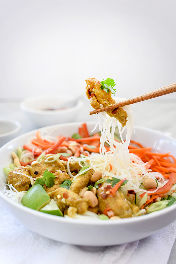 Vietnamese Curry Chicken and Rice Noodle Salad Bowl | foodiecrush.com