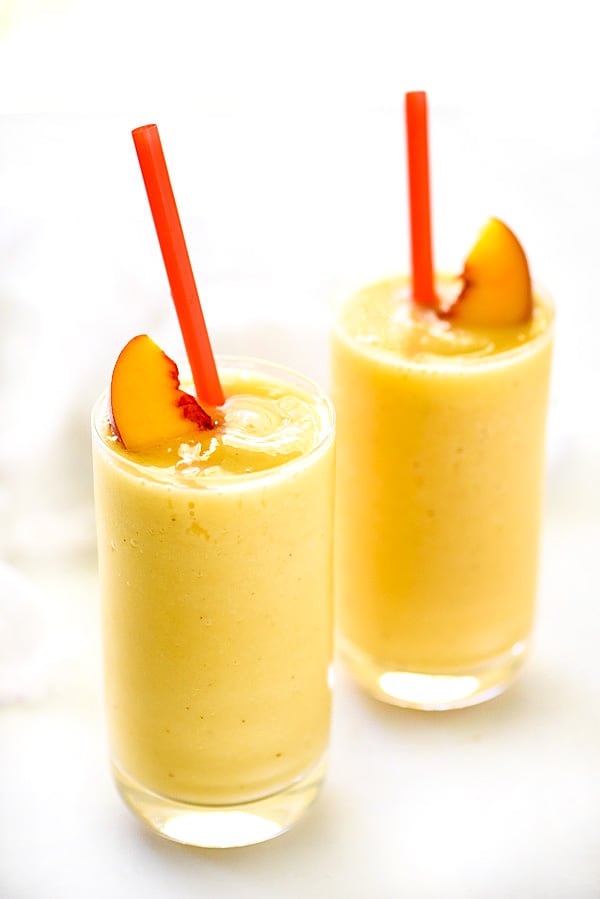 Peach Pie Smoothie | foodiecrush.com #healthy #recipes #almondmilk #banana #easy #dairyfree