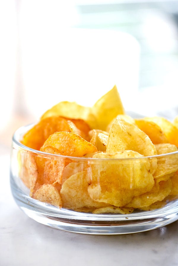 Bacon Beer Cheese Dip 7 DIP IN! Bacon Beer Cheese Dip any man or woman will love foodiecrush.com #cheese #beer #dip #bacon #football #tailgating