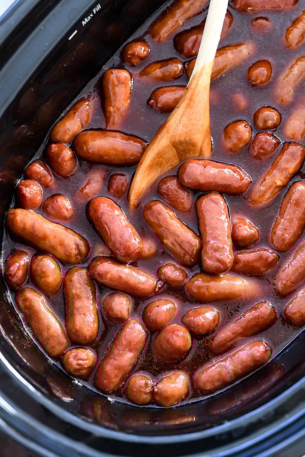 Little Smokies Recipe - Beanie Weenies 4 Slow Cooker Little Smokies | everydaydeliciouskitchen.com
