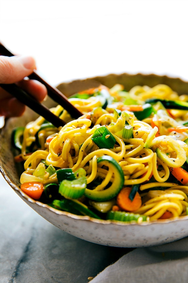 Easy Chow Mein with Spiralized Zucchini from chelseasmessyapron.com on foodiecrush.com