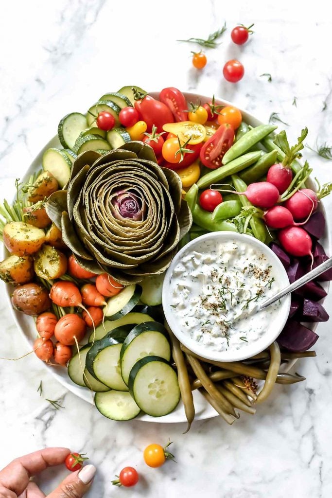 Veggie Tray with Greek Yogurt Tzatziki Sauce Dip | foodiecrush.com