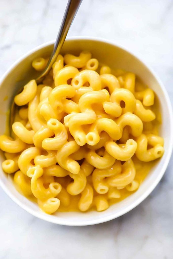 Instant Pot Macaroni and Cheese | foodiecrush.com #macaroniandcheese #macaroni #pasta #cheese #comfortfood #recipes #dinnertime 