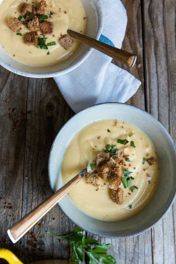 Instant Pot Cauliflower Soup from mountainmamacooks.com on foodiecrush.com