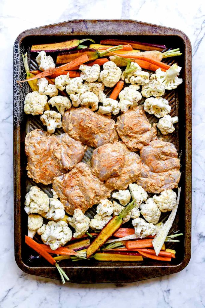 Easy Tandoori Chicken with Vegetables on foodiecrush.com #easy #baked #oven #recipe #chicken #indian #sheetpan