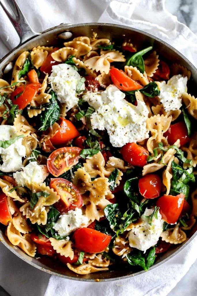 Pasta with Fresh Tomatoes and Ricotta | foodiecrush.com #pasta #wholewheat #recipes #dinner #healthy #tomatoes #ricotta 