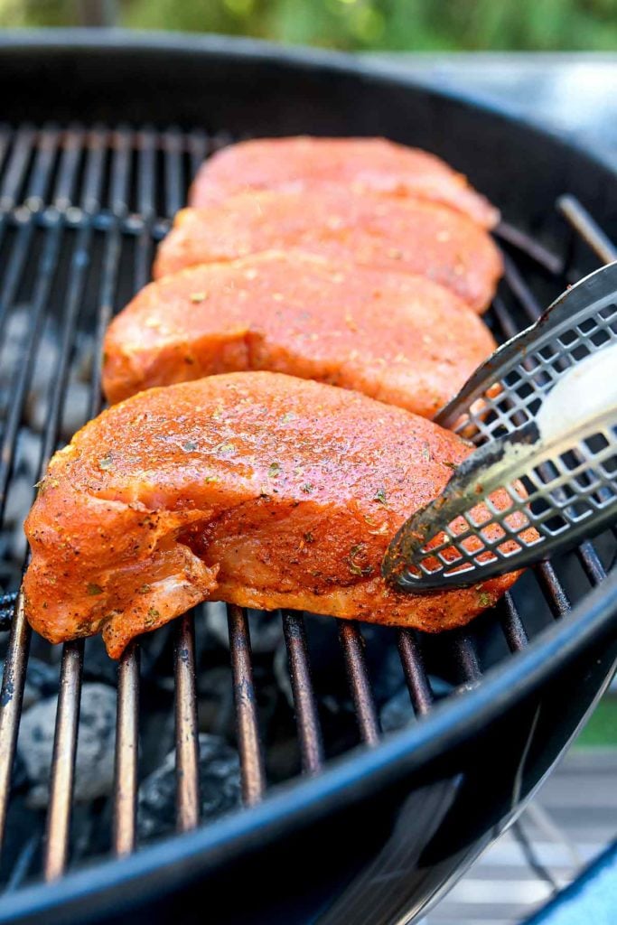How to Make Grilled Pork Chops | foodiecrush.com #porkchops #recipes #grilled