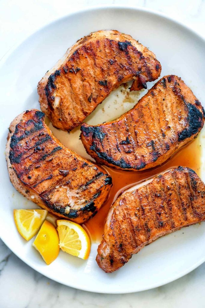 How to Make Grilled Pork Chops | foodiecrush.com #porkchops #recipes #grilled