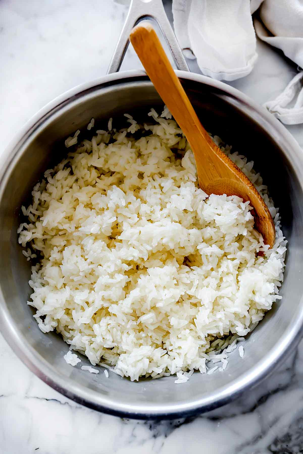 https://www.foodiecrush.com/creamy-lemon-chicken-breasts-mushrooms/how-to-make-cook-rice-foodiecrush-com-010/