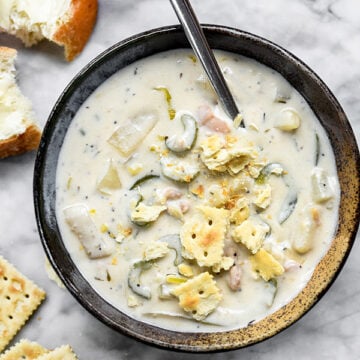 How to Make the Best Clam Chowder | foodiecrush.com #clamchowder #newengland #soup #recipes