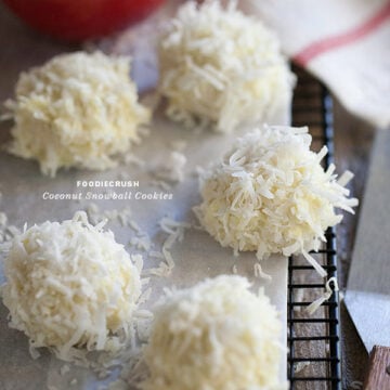 Coconut Snowball Cookies || FoodieCrush