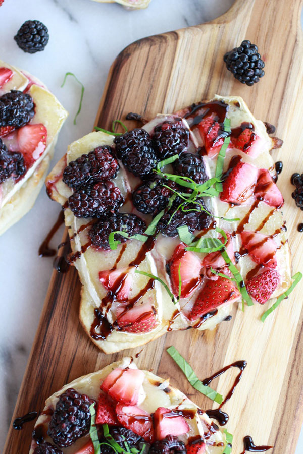 Grilled-Blackberry-Strawberry-Basil-and-Brie-Pizza-Crisp-with-Honey-Balsamic-Glaze-8
