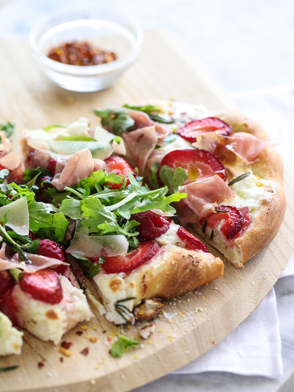 Berry Arugula and Prosciutto Pizza | foodiecrush.com