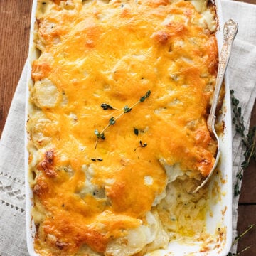 Cheesy Scalloped Potatoes | foodiecrush.com