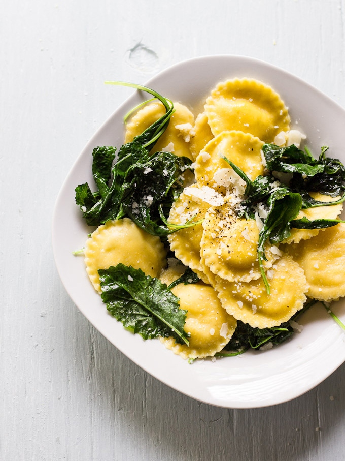 Lemon Ricotta Ravioli with Wilted Greens | clevercarrot.com