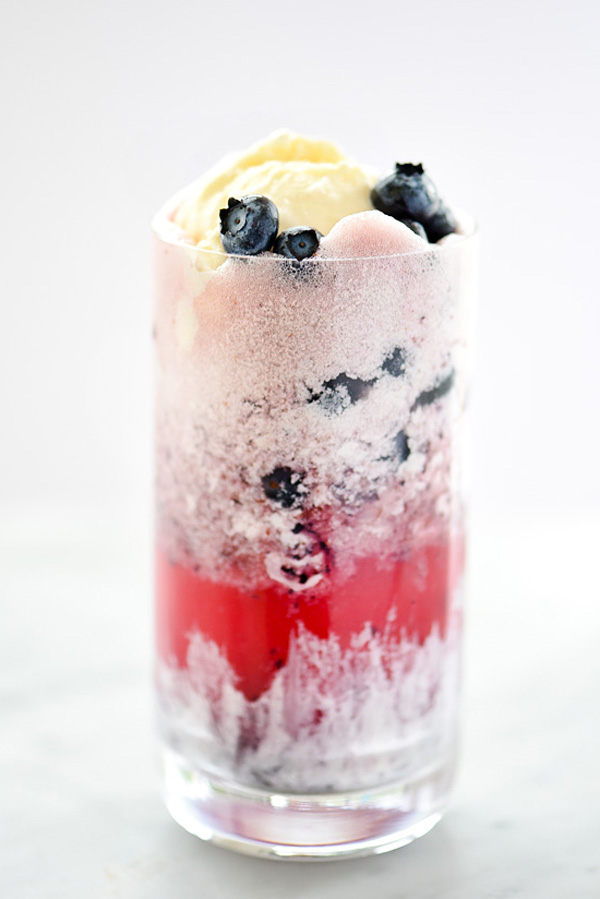 Boozy Blueberry Floats | foodiecrush.com #recipe #ideas #boozy #easy #alcoholic