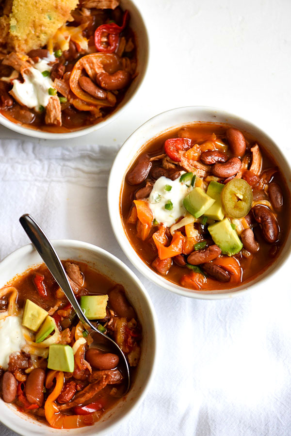 Mexican flavors and sweet peppers make this so good! Slow Cooker Chicken Fajita Chili on foodiecrush.com #chili #bellpepper #fajita #chicken