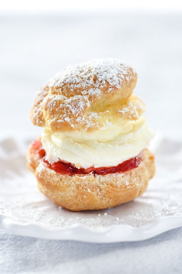 Strawberry Cheesecake Cream Puffs | foodiecrush.com #recipe #homemade #easy #filling #dessert #strawberry