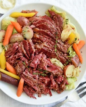 How Much Corned Beef for 10 Adults 