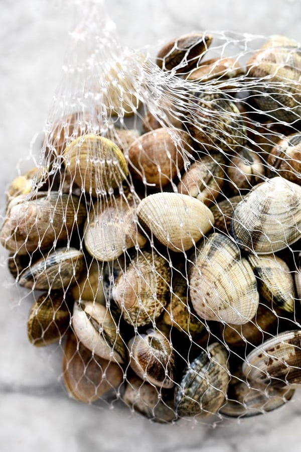 How to make the BEST steamed clams with wine and just a touch of cream | foodiecrush.com