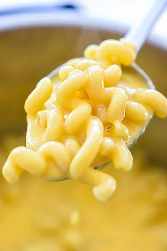 Instant Pot Macaroni and Cheese | foodiecrush.com #macaroniandcheese #macaroni #pasta #cheese #comfortfood #recipes #dinnertime