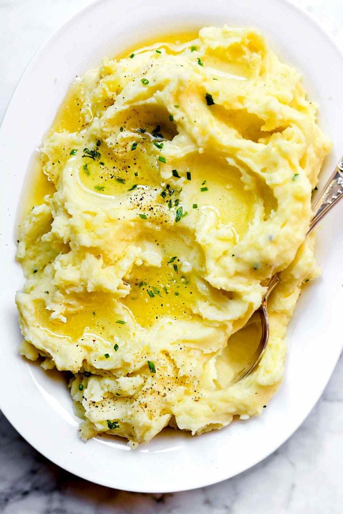 Hoe maak je de beste romige aardappelpuree | foodiecrush.com #easy #homemade #mashed #potatoes #recipes #creamy