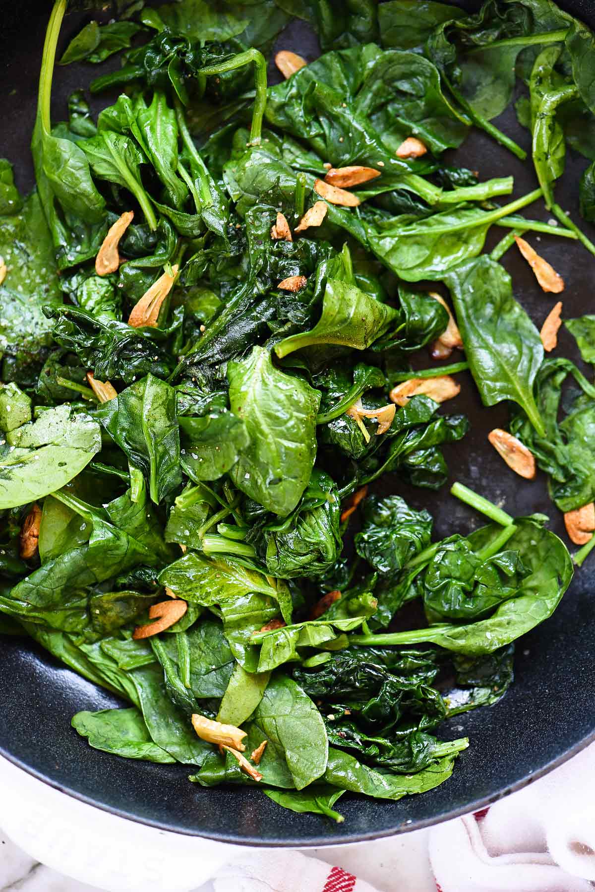 Sauteéd Spinach with Garlic (Healthy Side Dish Recipe