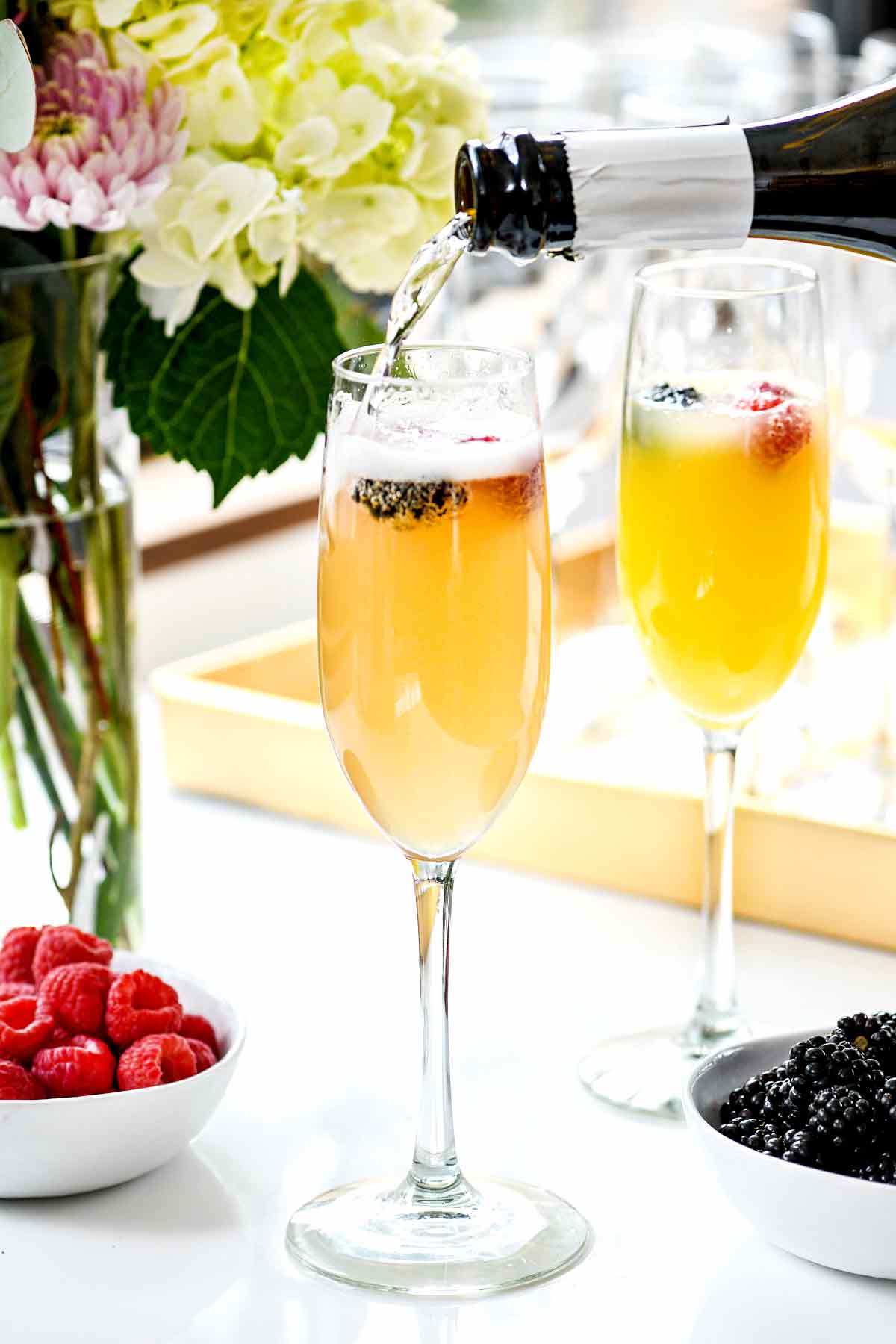 HOW TO SET UP A GORGEOUS MIMOSA BAR • The Finer Things