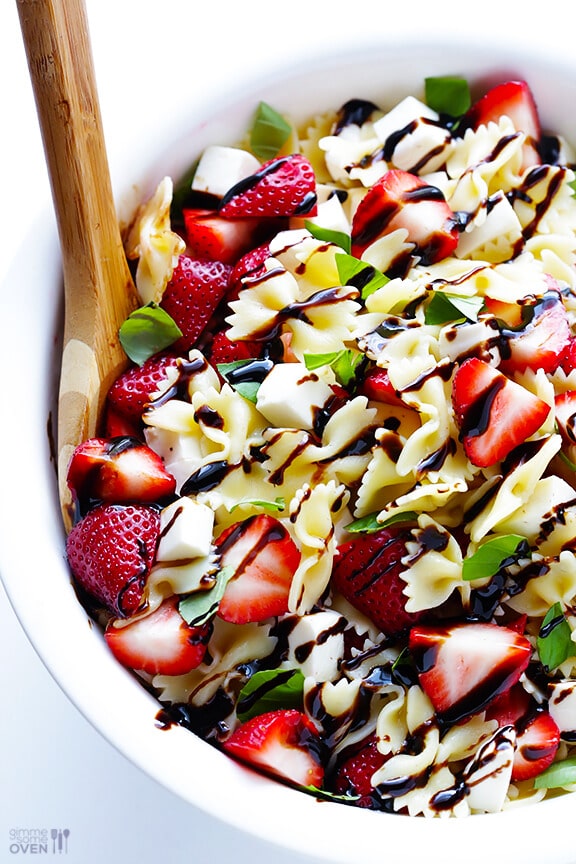 5-Ingredient Strawberry Caprese Pasta Salad from Gimme Some Oven on foodiecrush.com