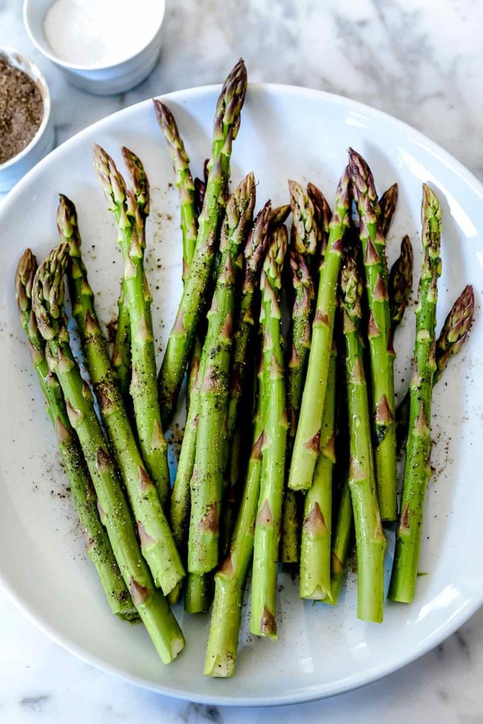 Grilled Asparagus | foodiecrush.com #asparagus #grilled #grilling #healthy #recipes