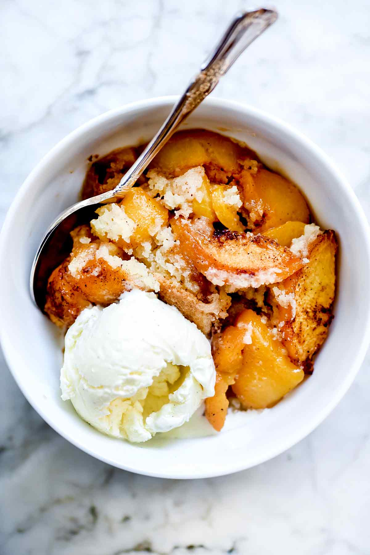 The BEST Peach Cobbler