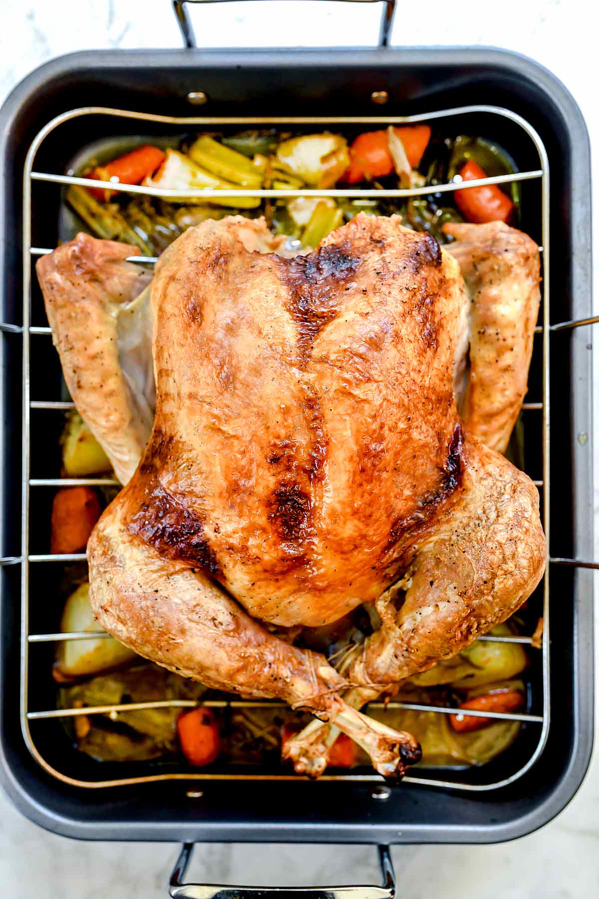 How to cook the best juicy turkey | foodiecrush.com #turkey #recipes #thanksgiving