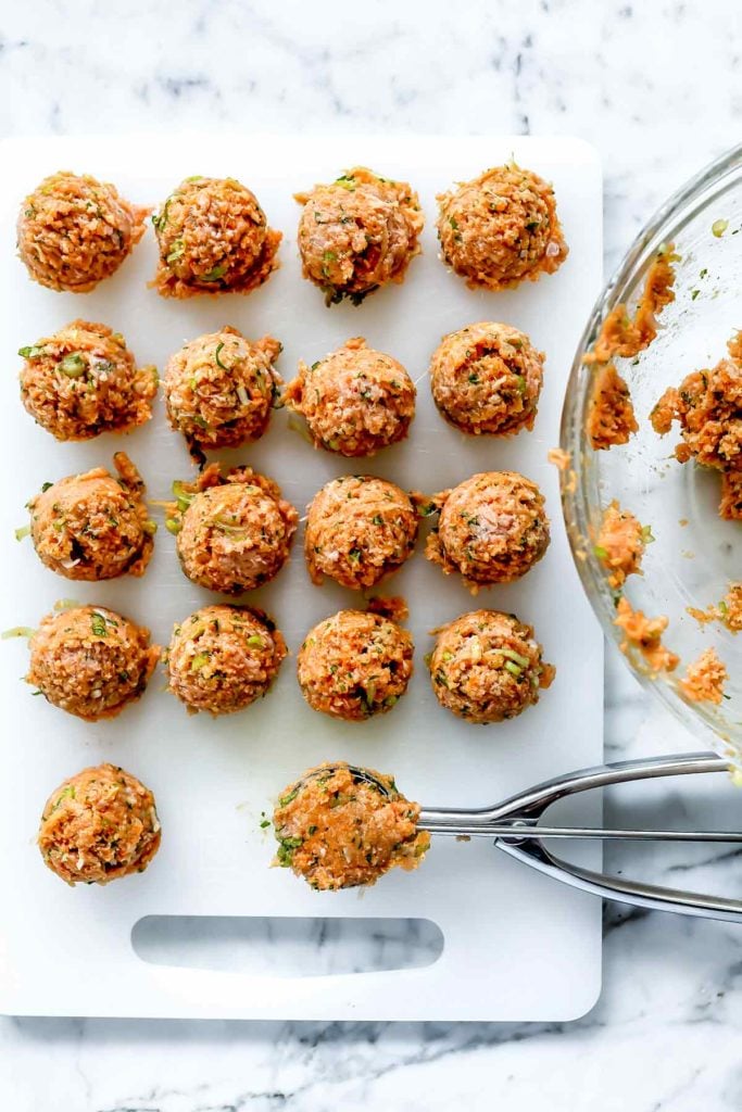 Baked Thai Turkey Meatballs 4 Baked Thai Turkey Meatballs | everydaydeliciouskitchen.com #turkey #meatballs #thai #curry #baked #healthy #homemade #easy #recipes