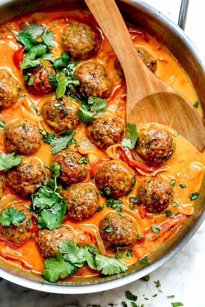 Thai Meatballs In Coconut Curry Sauce | foodiecrush.com #meatballs #turkey #healthy #recipe #curry #coconut