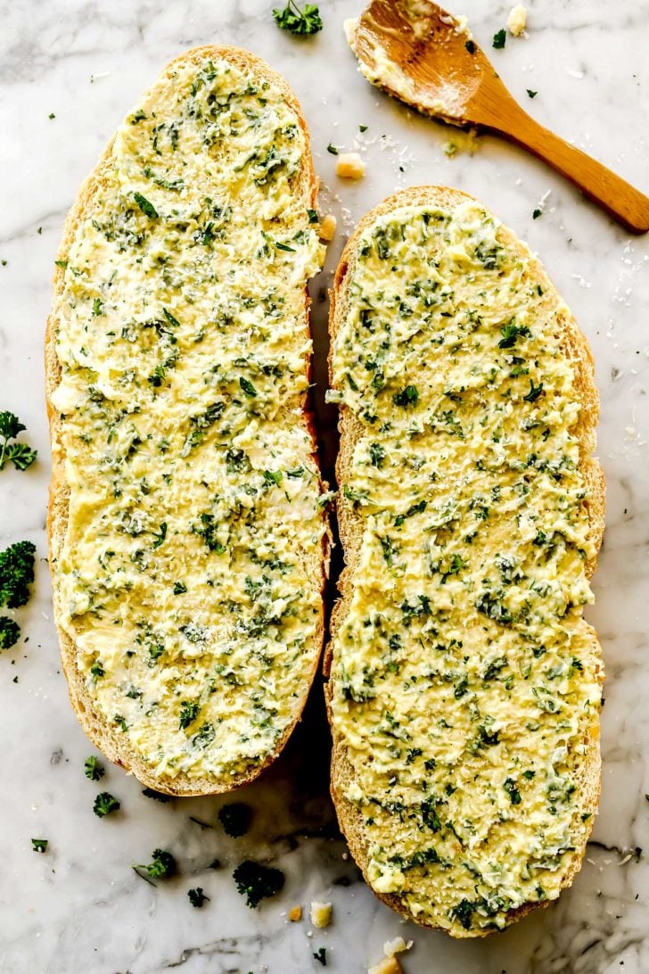 The BEST Garlic Bread with butter foodiecrush.com