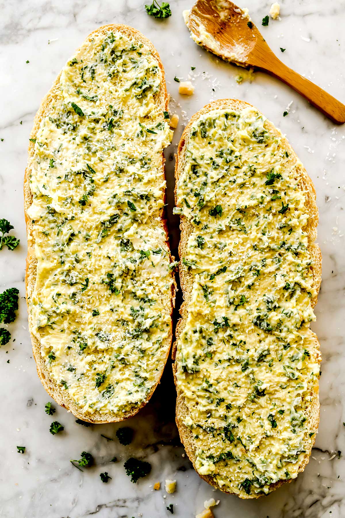 The BEST Garlic Bread
