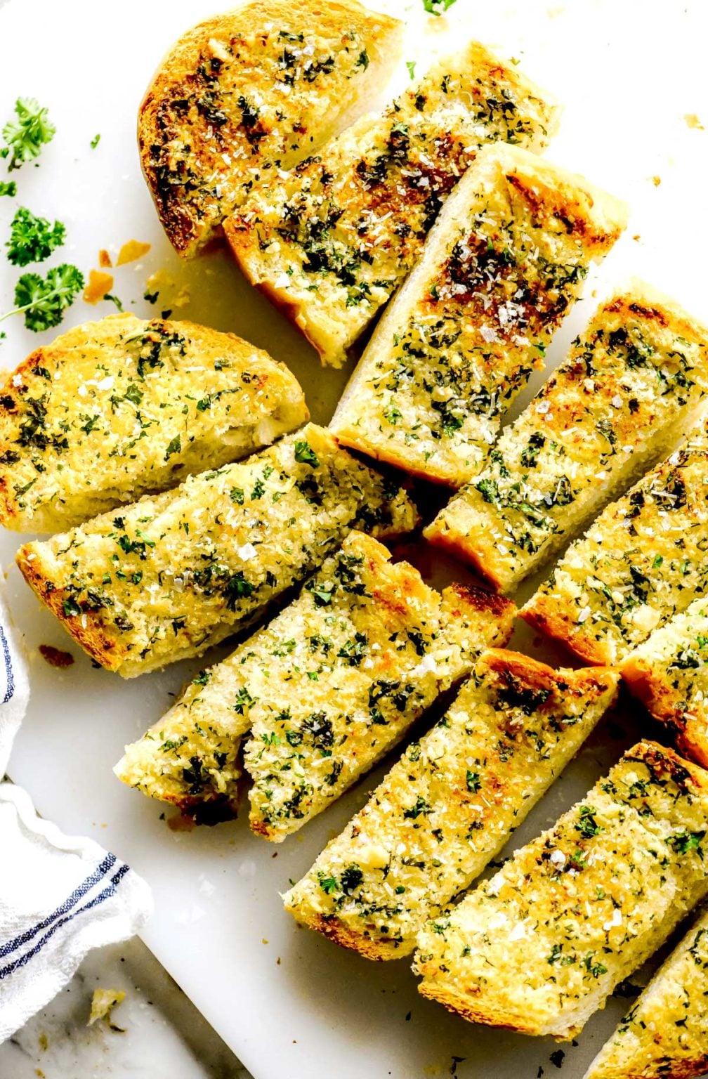 The BEST Garlic Bread