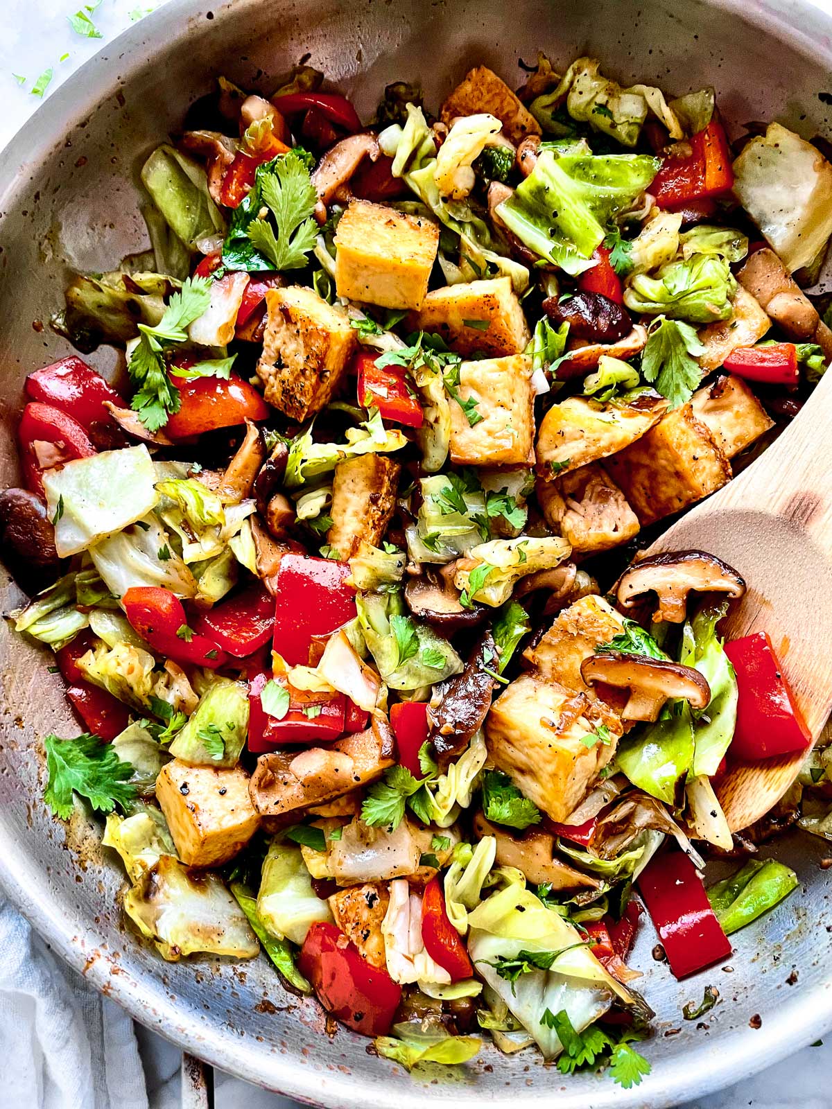 Thai Garlic and Black Pepper Tofu With Mushrooms