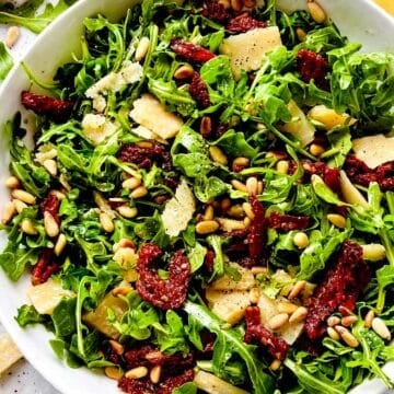 Arugula Salad with Sun-Dried Tomatoes and Pine Nuts