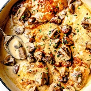 One-Pot Chicken with Chive Sauce and Mushrooms in skillet