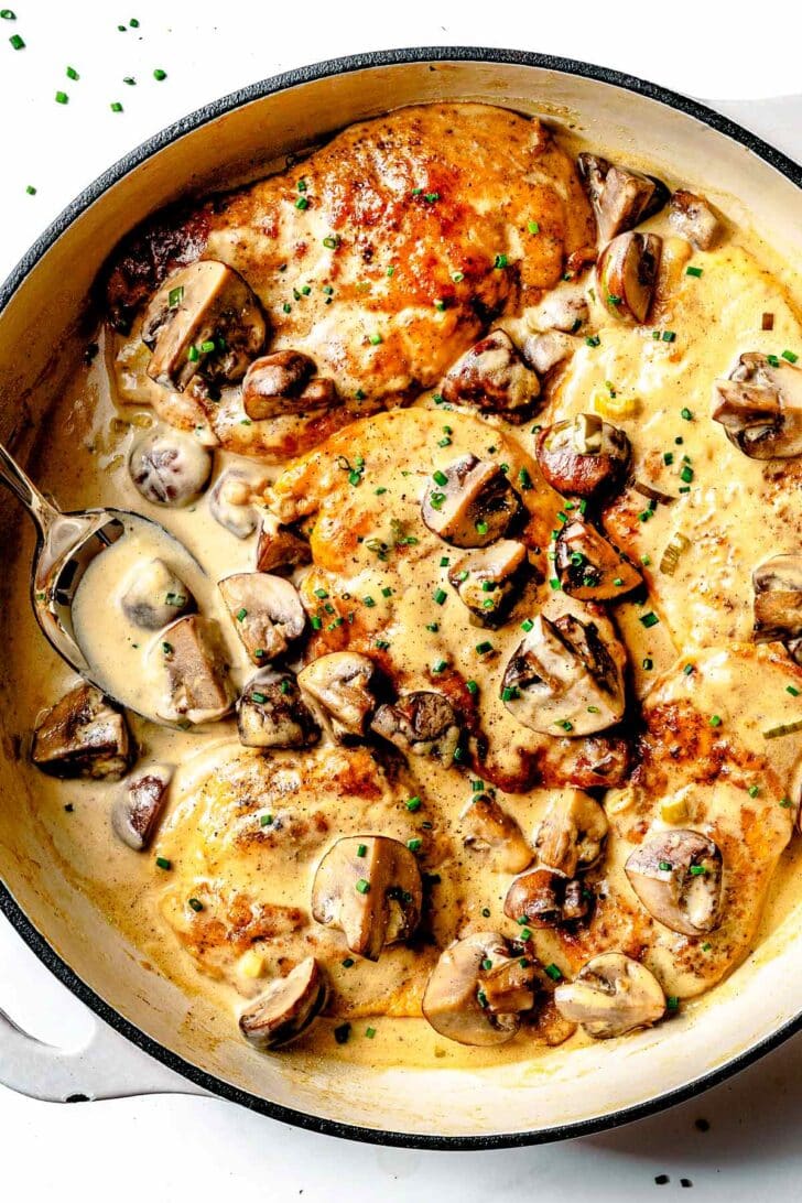 One-Pot Chicken with Chive Sauce and Mushrooms in skillet